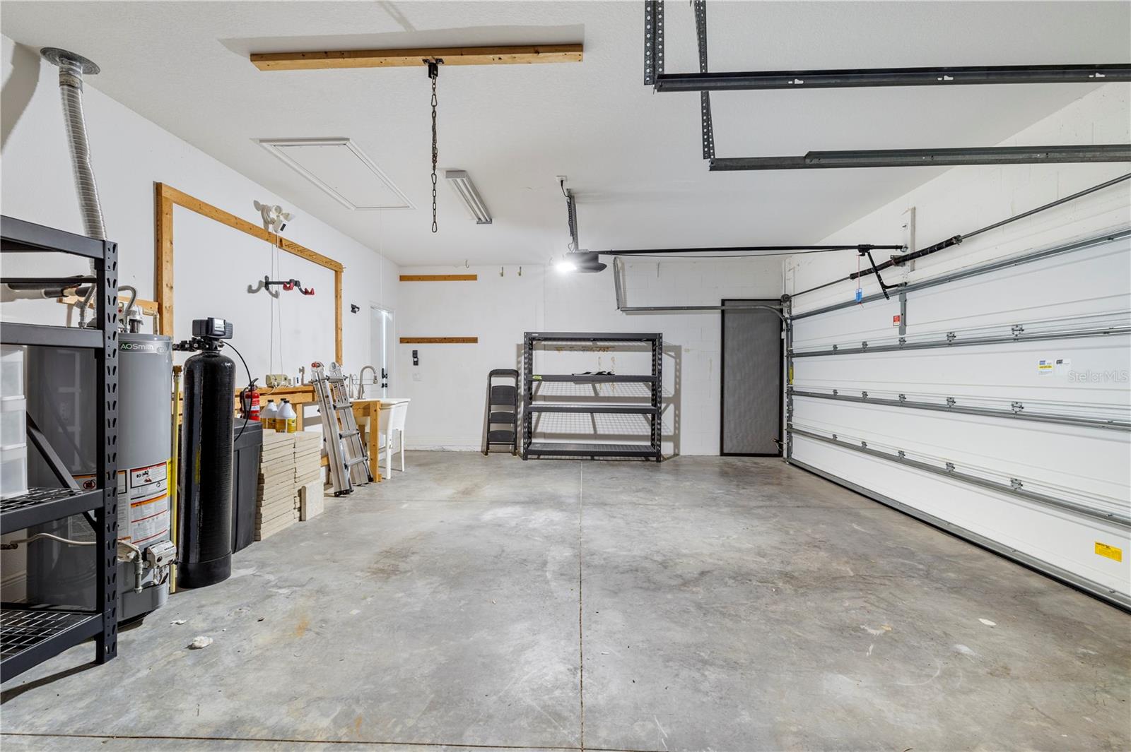 LAKESHORE RANCH PH I - Residential