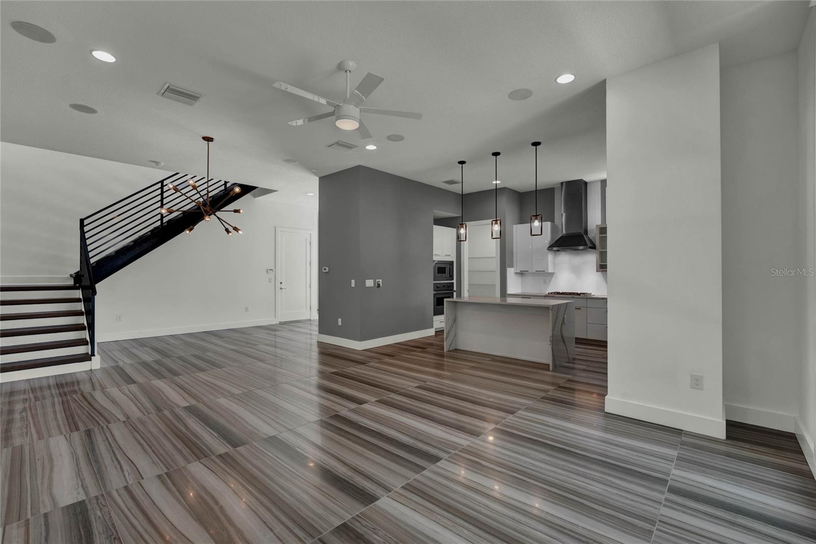 MONDRIAN/WINTER PARK TWNHMS - Residential Lease