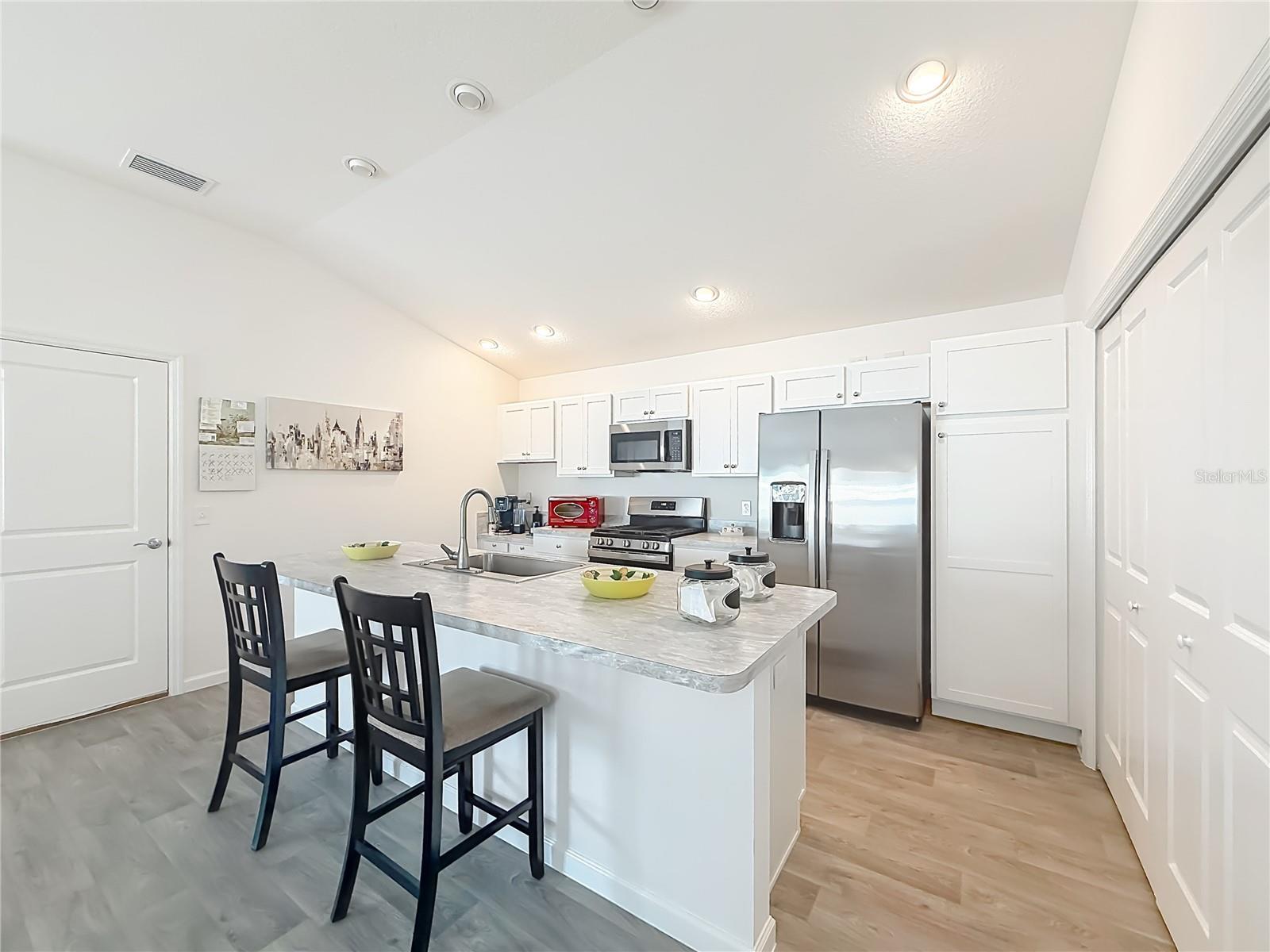 VILLAGES/SOUTHERN OAKS UN #130 - Residential