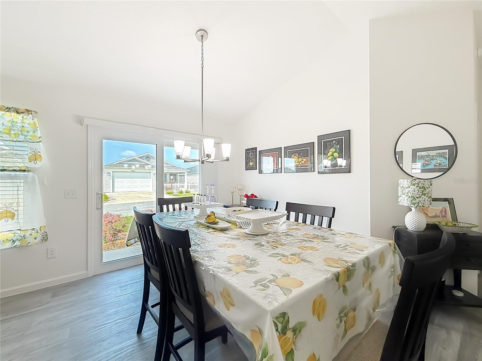 VILLAGES/SOUTHERN OAKS UN #130 - Residential