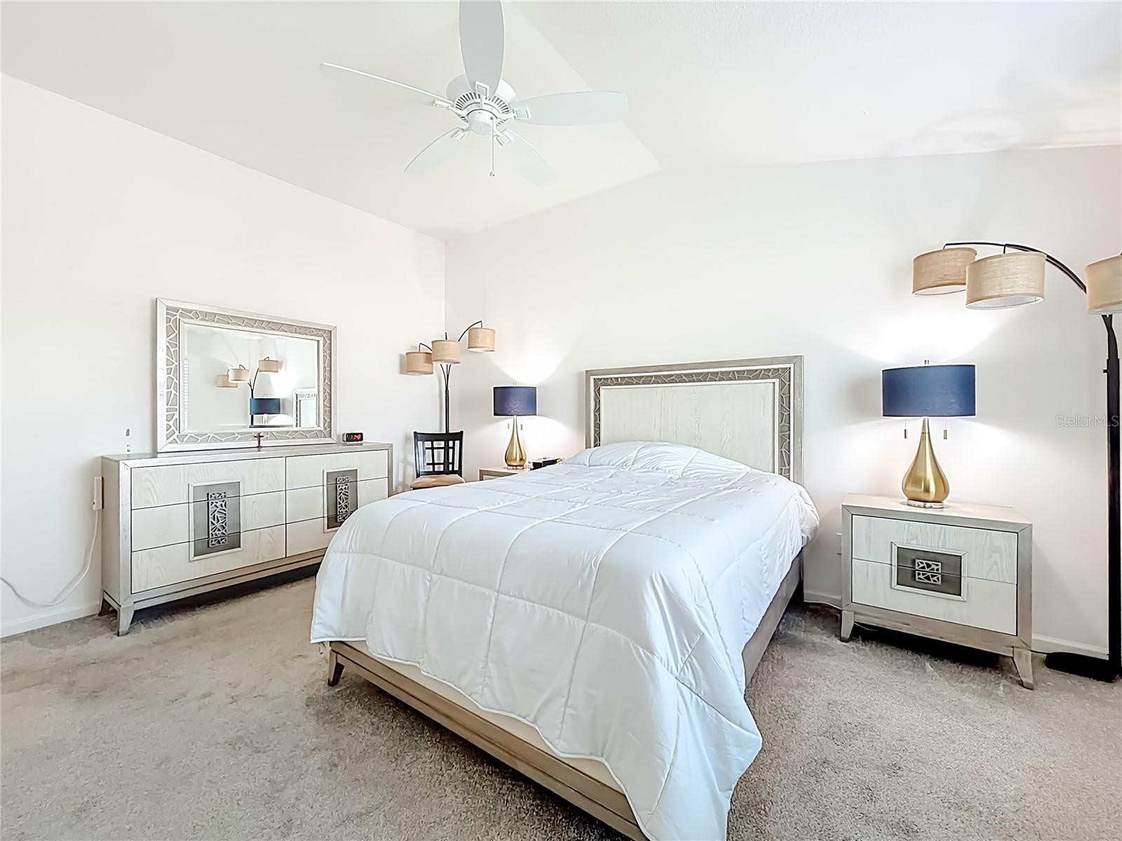 VILLAGES/SOUTHERN OAKS UN #130 - Residential