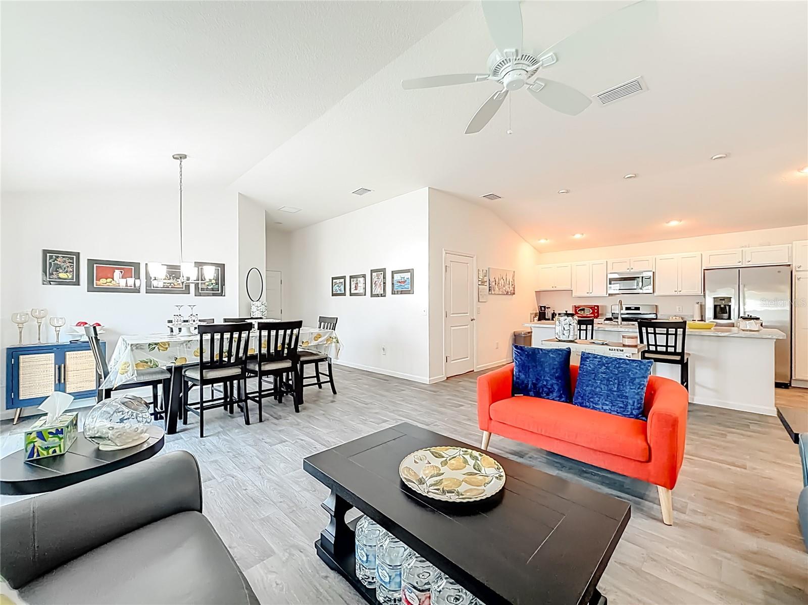 VILLAGES/SOUTHERN OAKS UN #130 - Residential