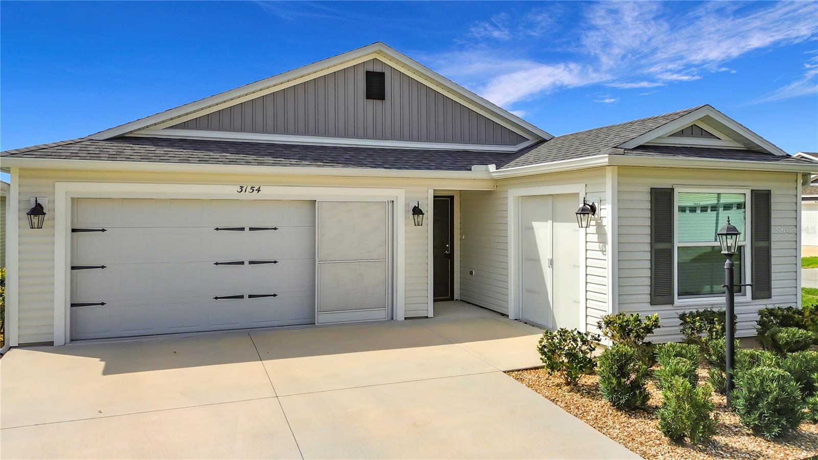 VILLAGES/SOUTHERN OAKS UN #130 - Residential