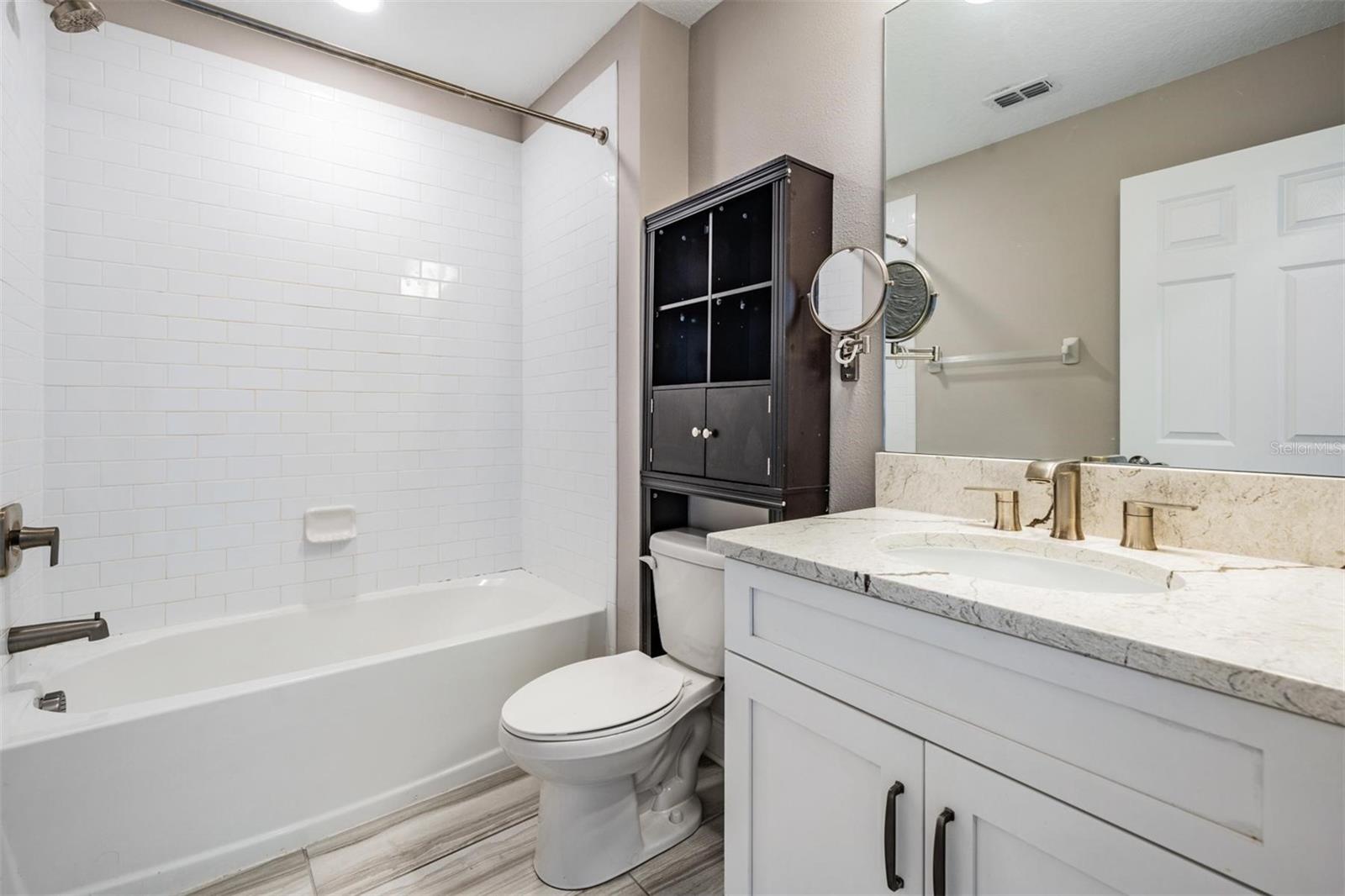 WHISPERING OAKS PRESERVE - Residential