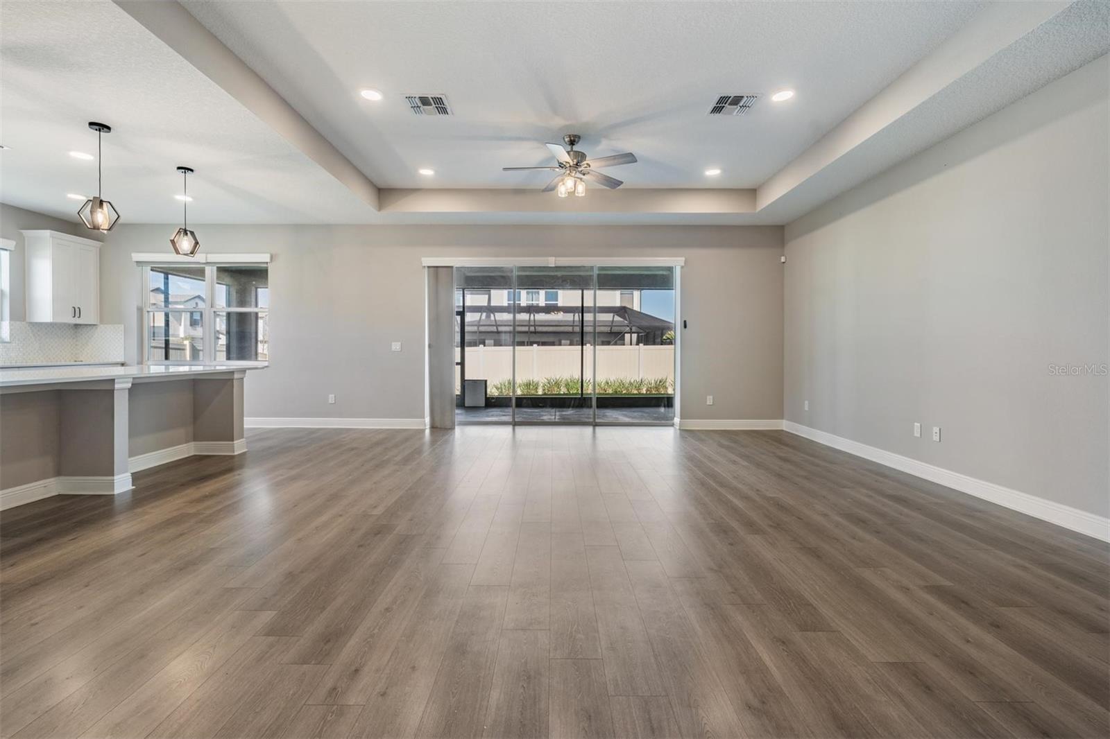 WHISPERING OAKS PRESERVE - Residential