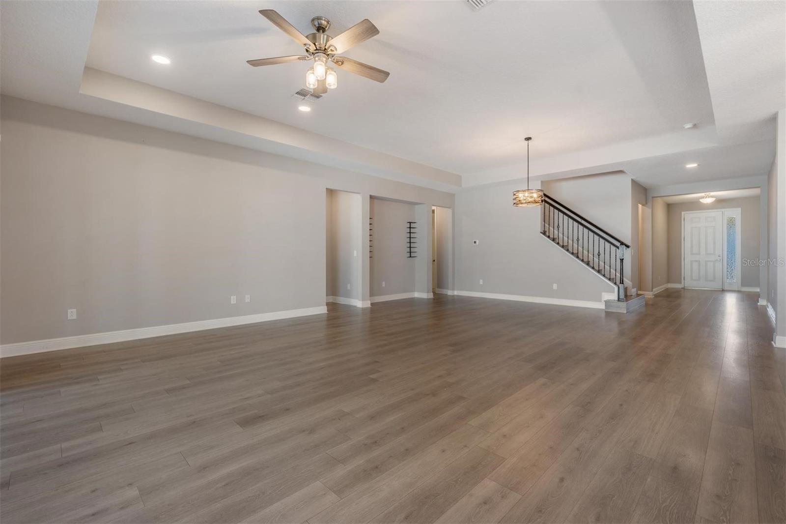 WHISPERING OAKS PRESERVE - Residential