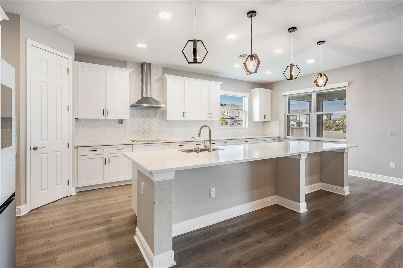 WHISPERING OAKS PRESERVE - Residential