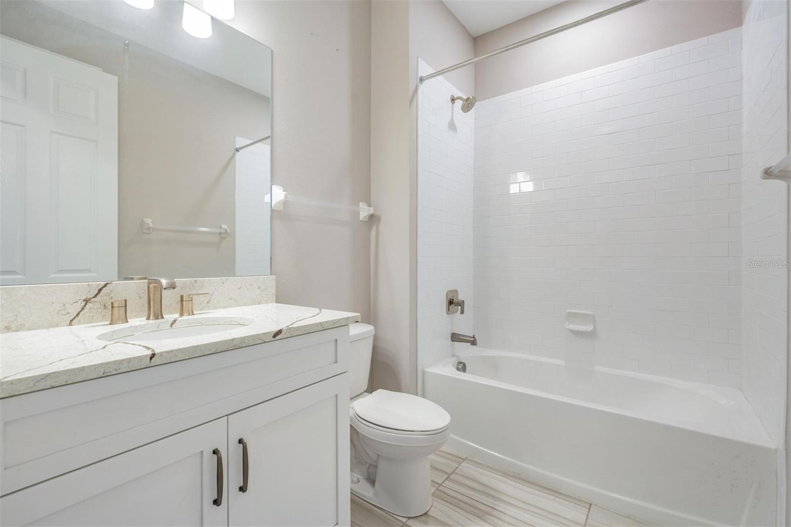 WHISPERING OAKS PRESERVE - Residential