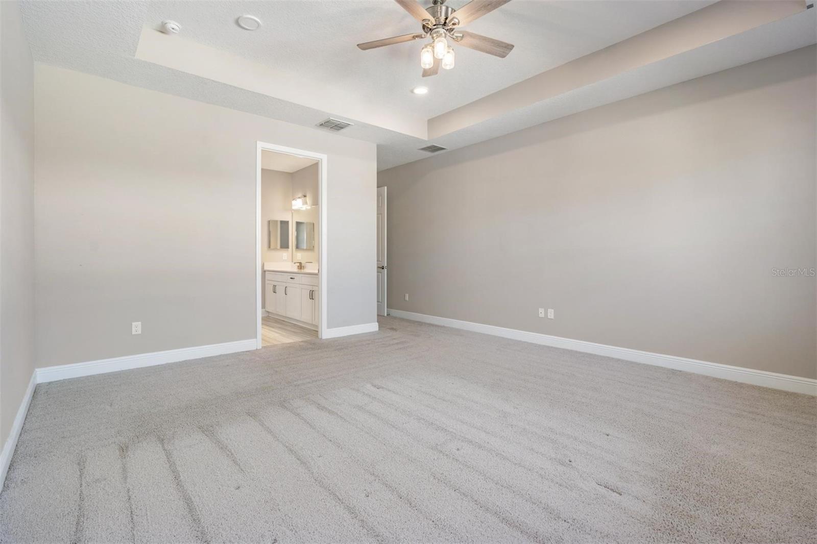 WHISPERING OAKS PRESERVE - Residential