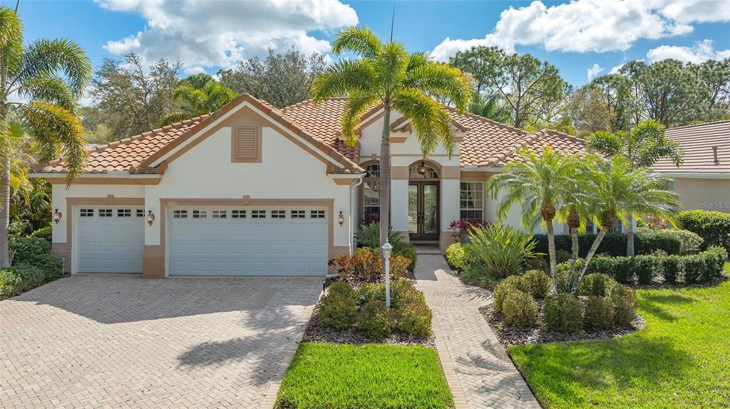 Photo of 8215 Waterview Boulevard, Lakewood Ranch, FL 34202 (MLS # A4684289)