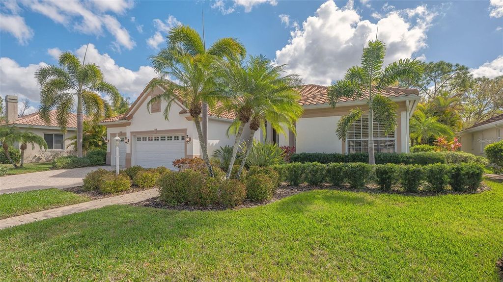 Photo of 8215 Waterview Boulevard, Lakewood Ranch, FL 34202 (MLS # A4684289)