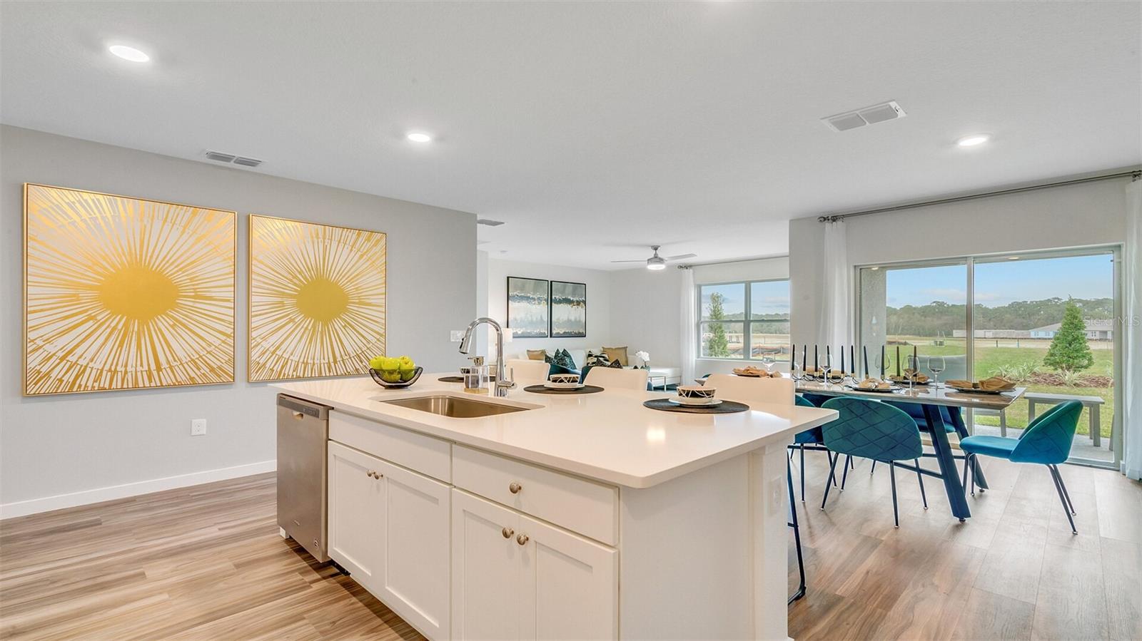 BUENA LAGO - Residential