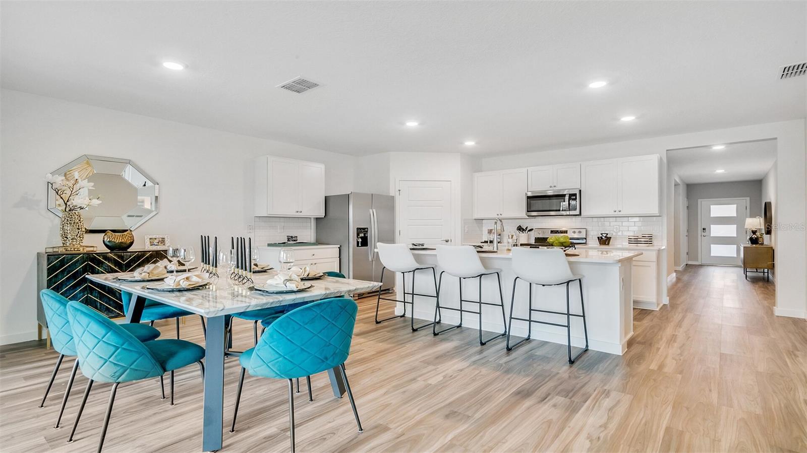 BUENA LAGO - Residential