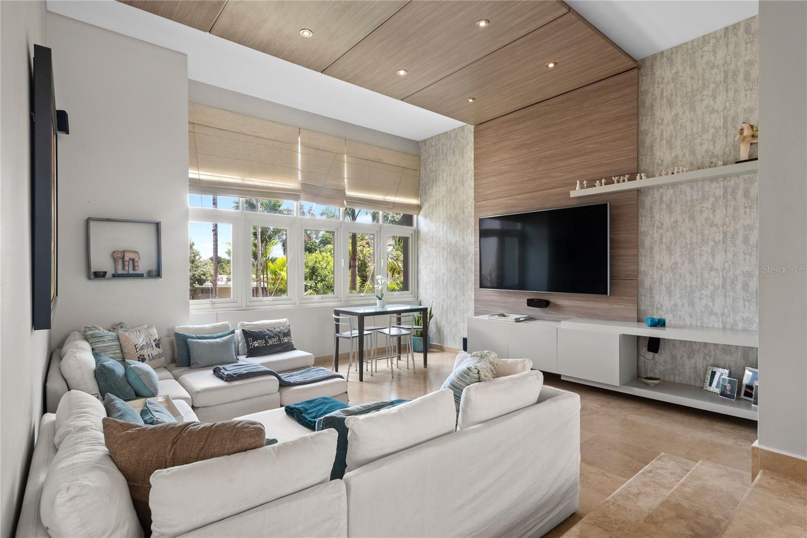 GARDEN HILLS SUR - Residential