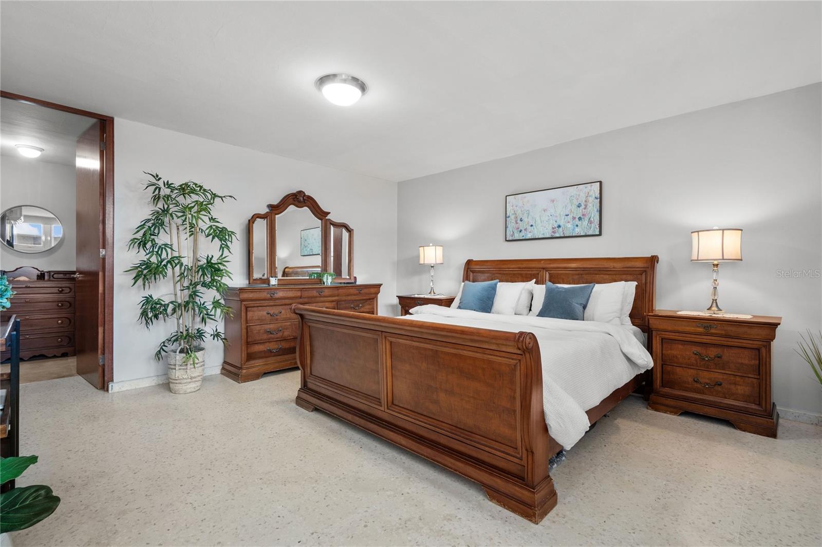 GARDEN HILLS SUR - Residential