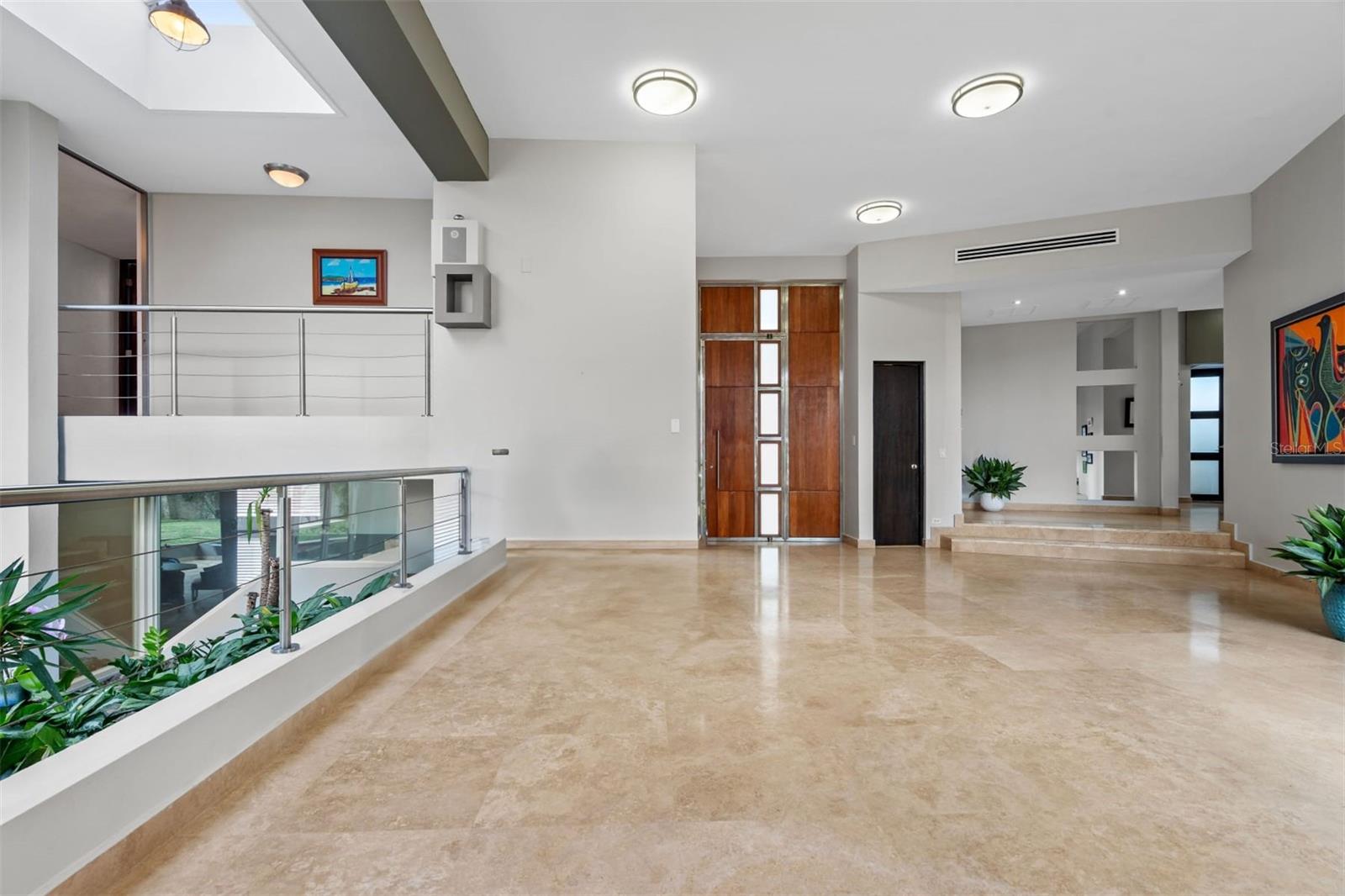 GARDEN HILLS SUR - Residential