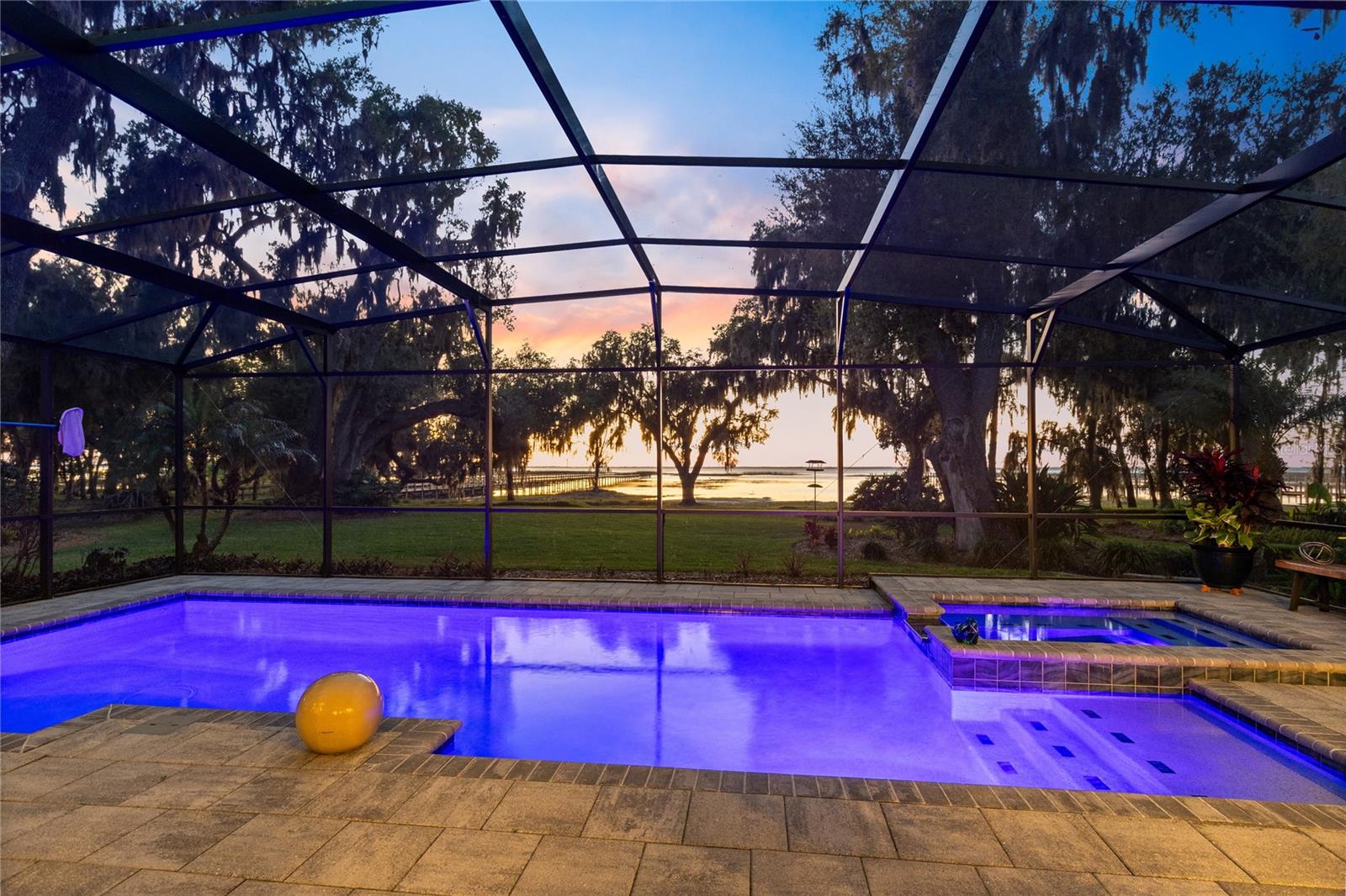 4846 CALASANS AVENUE