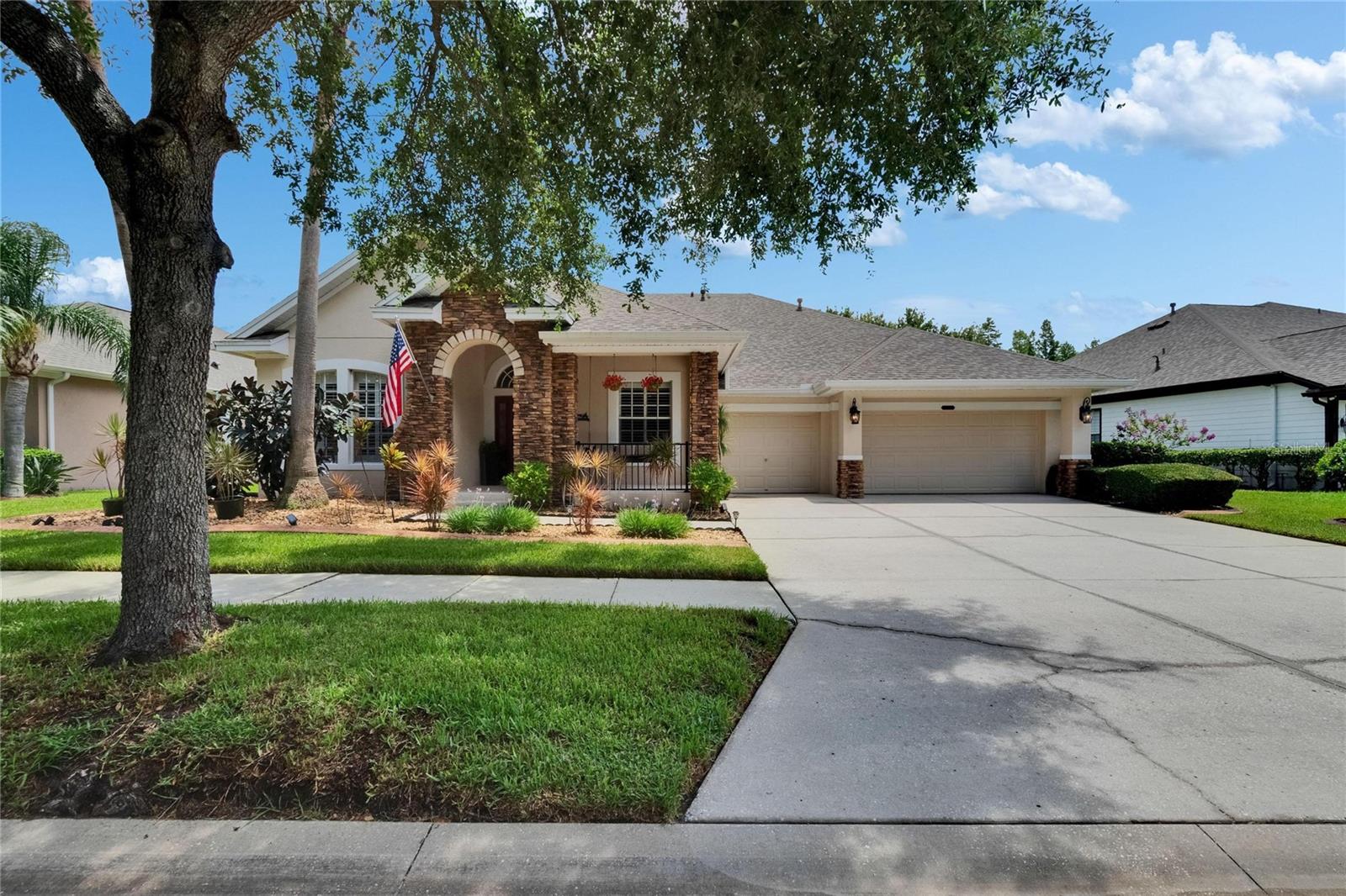 8704 WINSOME WAY