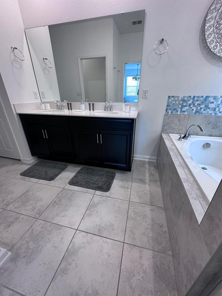 CHAMPIONSGATE CONDO 3 PH 16 & PH 17 - Residential Lease