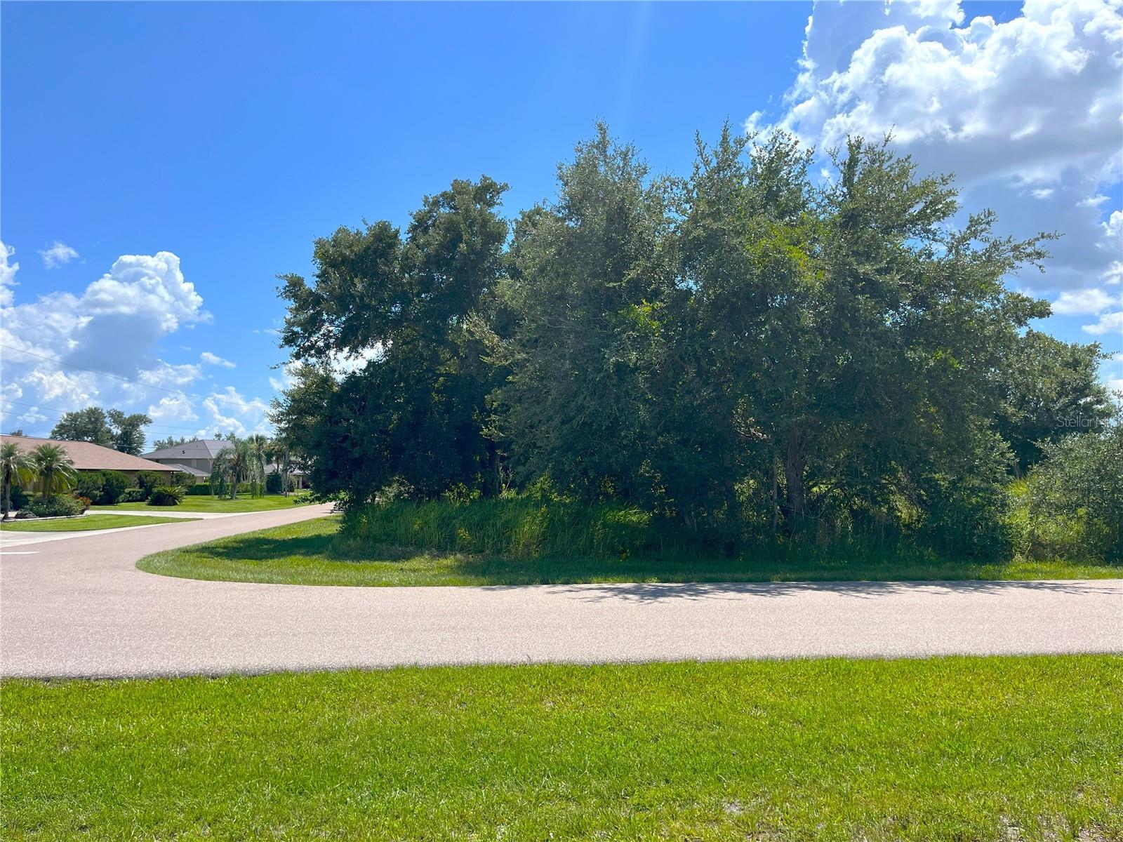PUNTA GORDA ISLES SEC 23 - Land