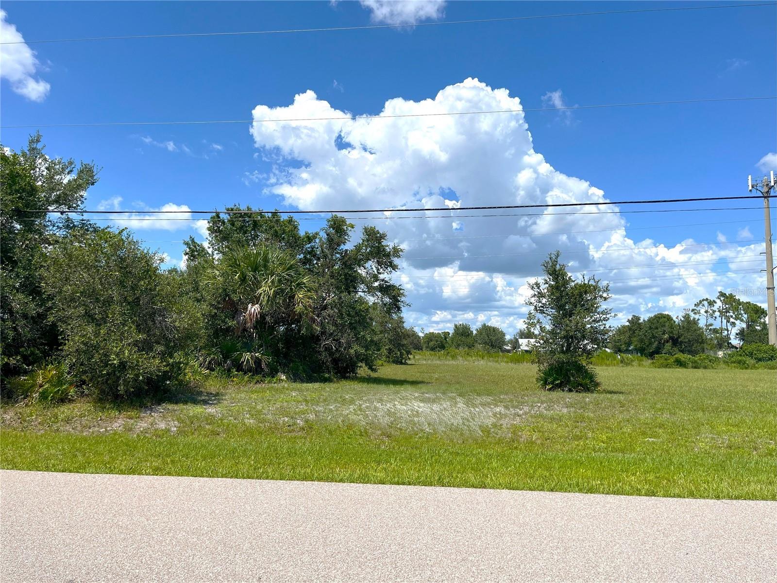 PUNTA GORDA ISLES SEC 23 - Land