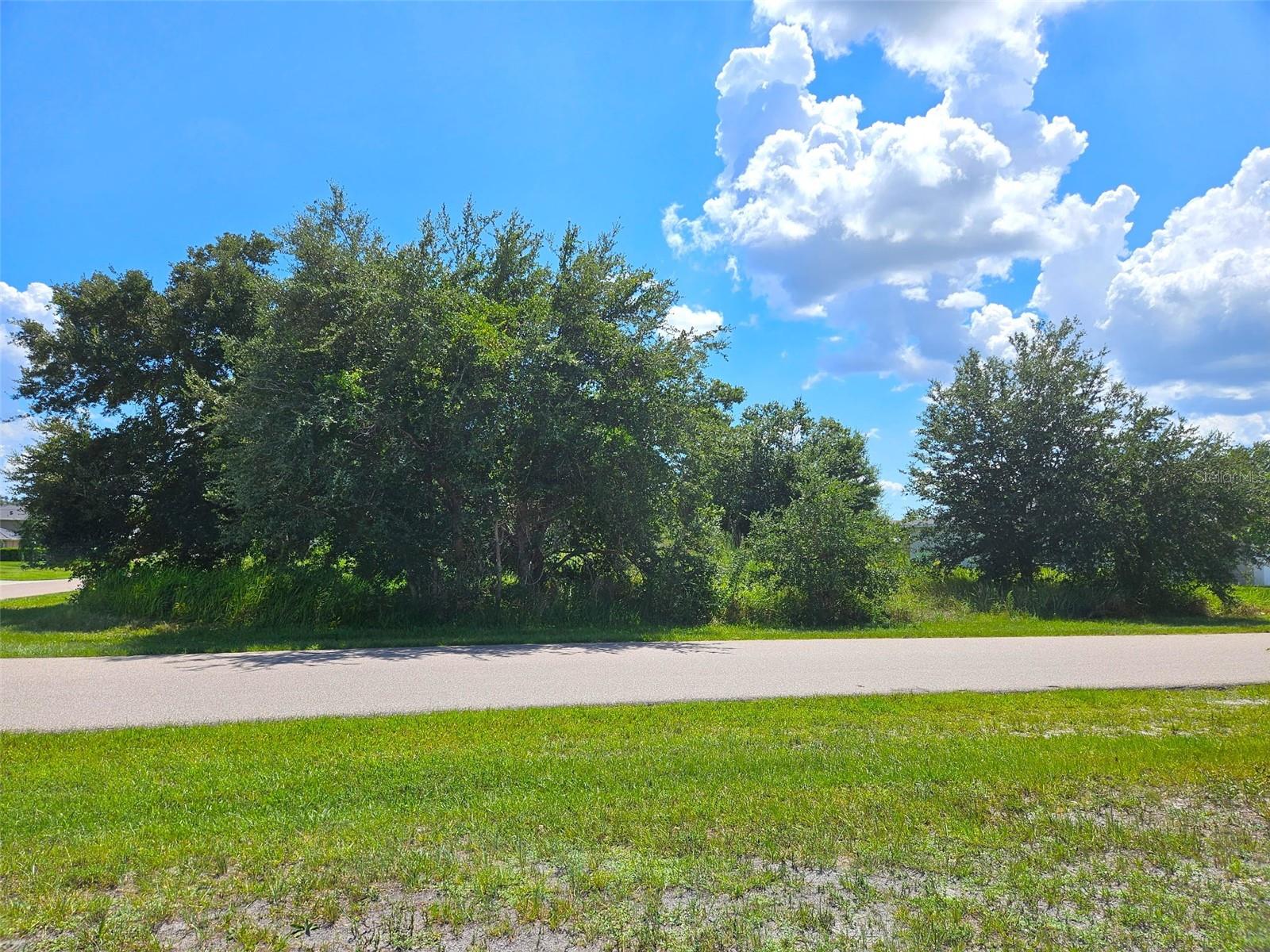 PUNTA GORDA ISLES SEC 23 - Land