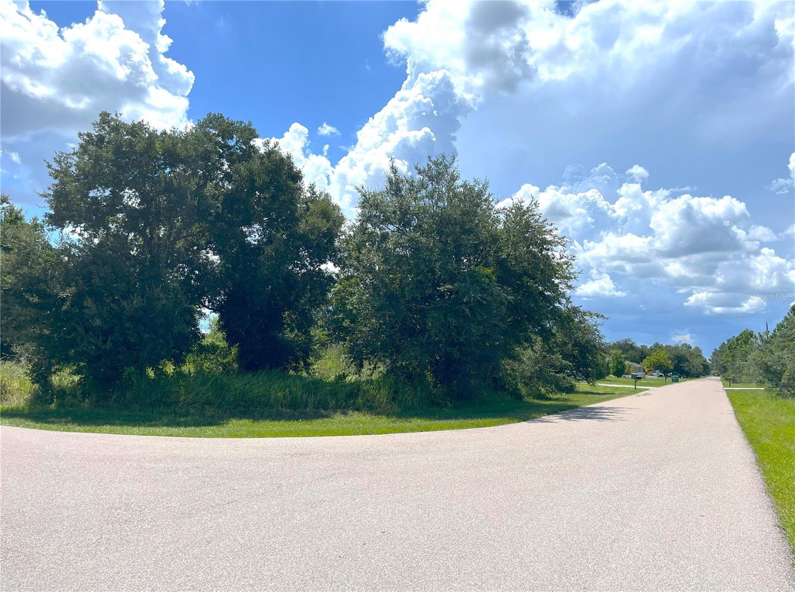 PUNTA GORDA ISLES SEC 23 - Land