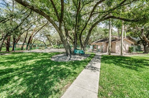 A home in PALM HARBOR