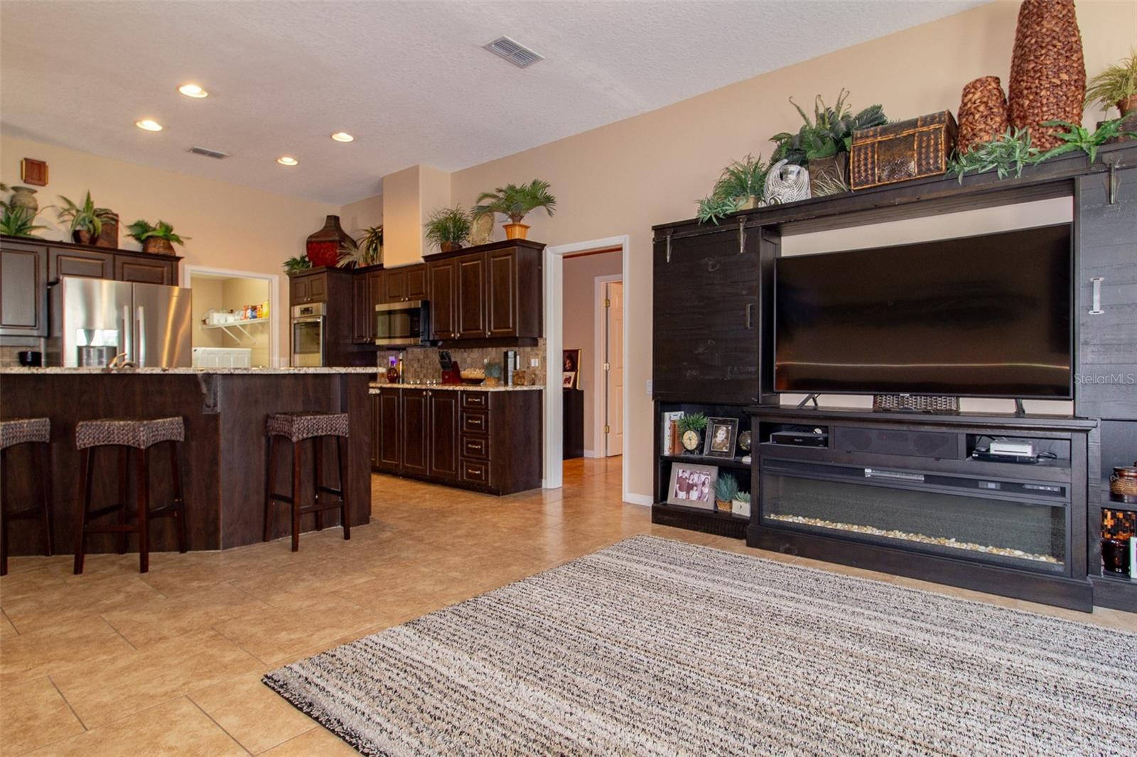 FAIRWAY OAKS - Residential