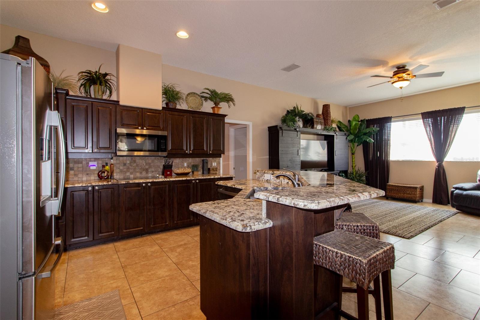 FAIRWAY OAKS - Residential