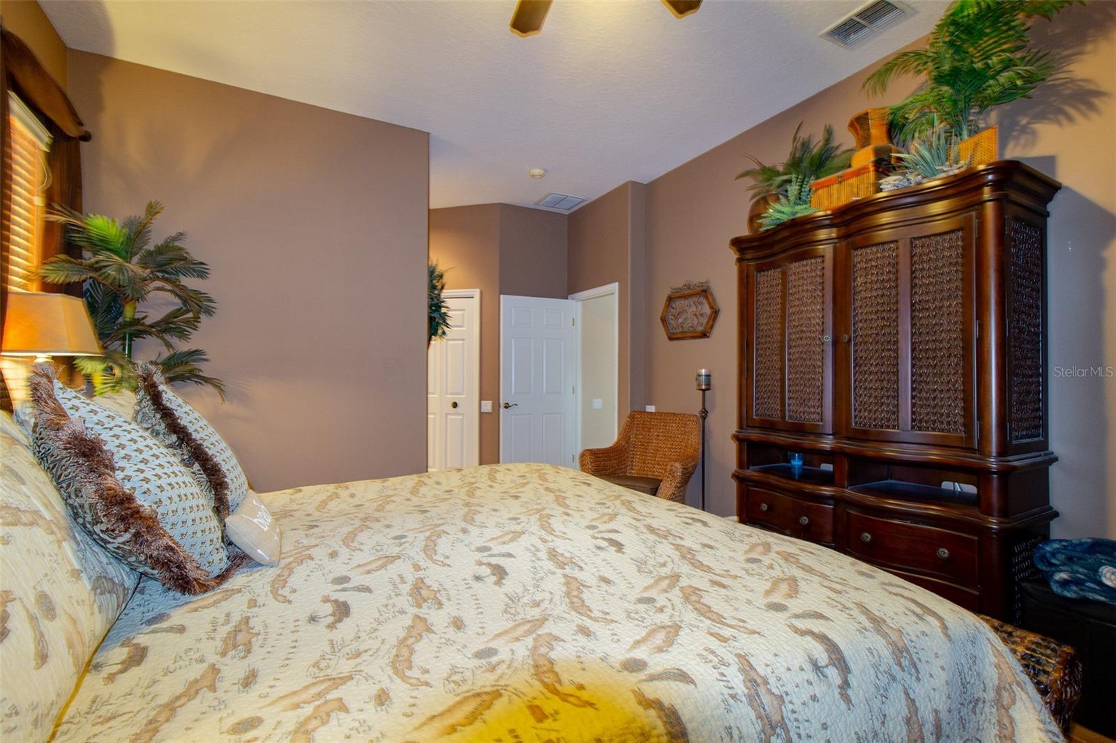 FAIRWAY OAKS - Residential