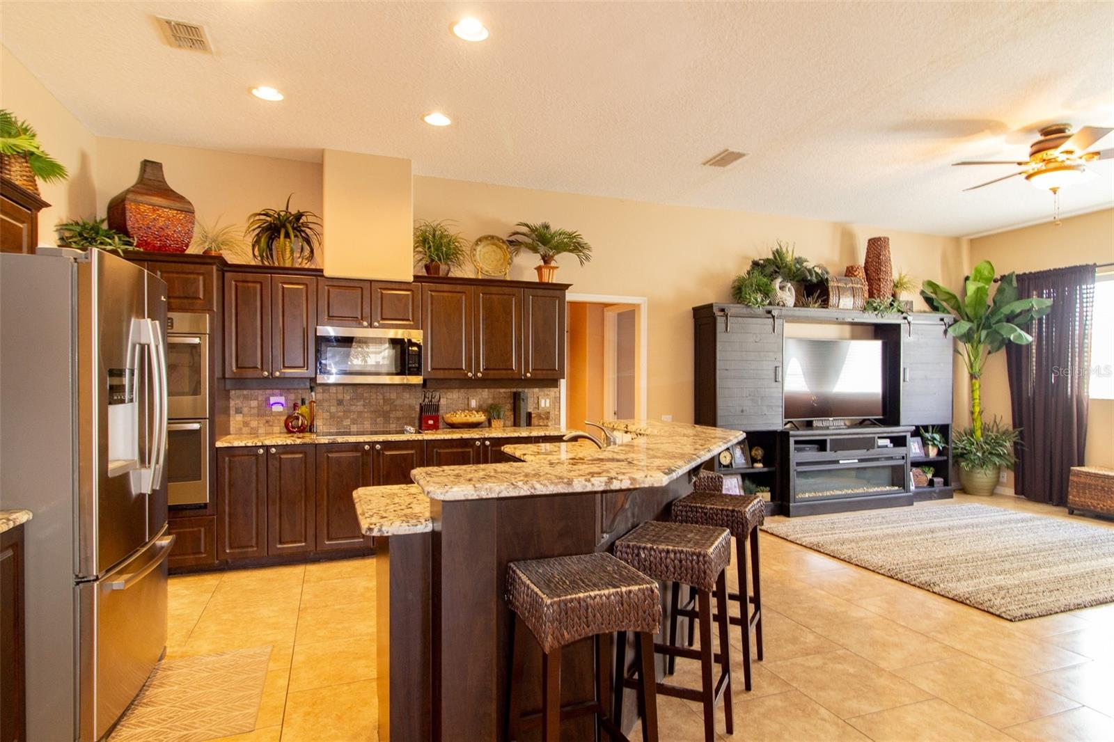 FAIRWAY OAKS - Residential