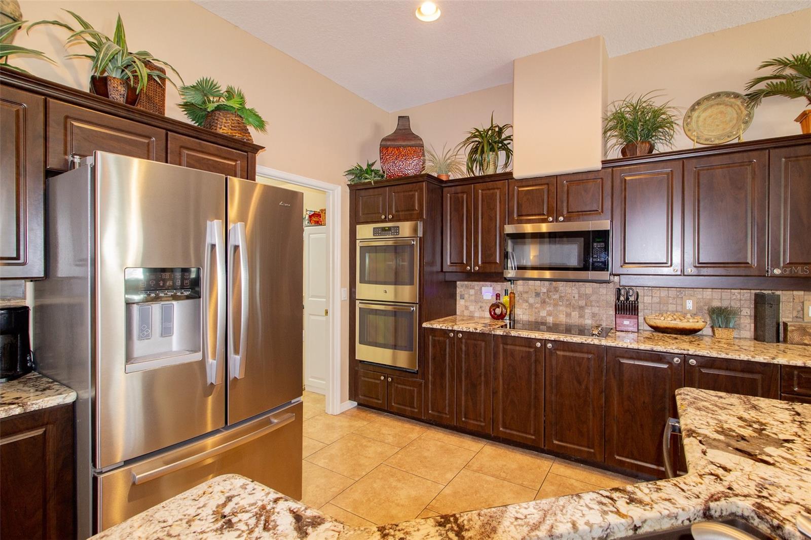 FAIRWAY OAKS - Residential