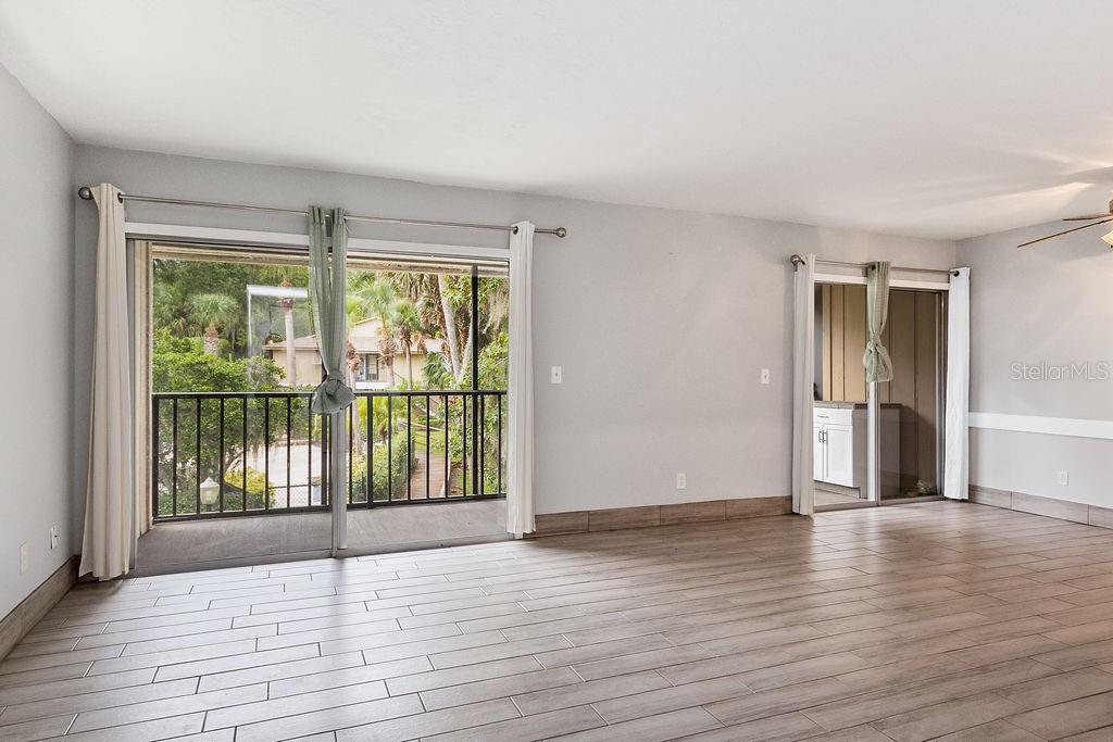 LAKESIDE CONDO APTS - Residential Lease