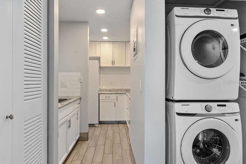 LAKESIDE CONDO APTS - Residential Lease