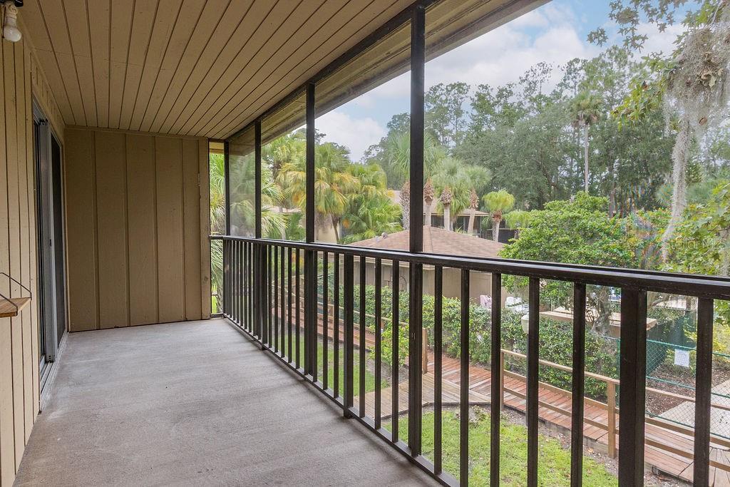 LAKESIDE CONDO APTS - Residential Lease