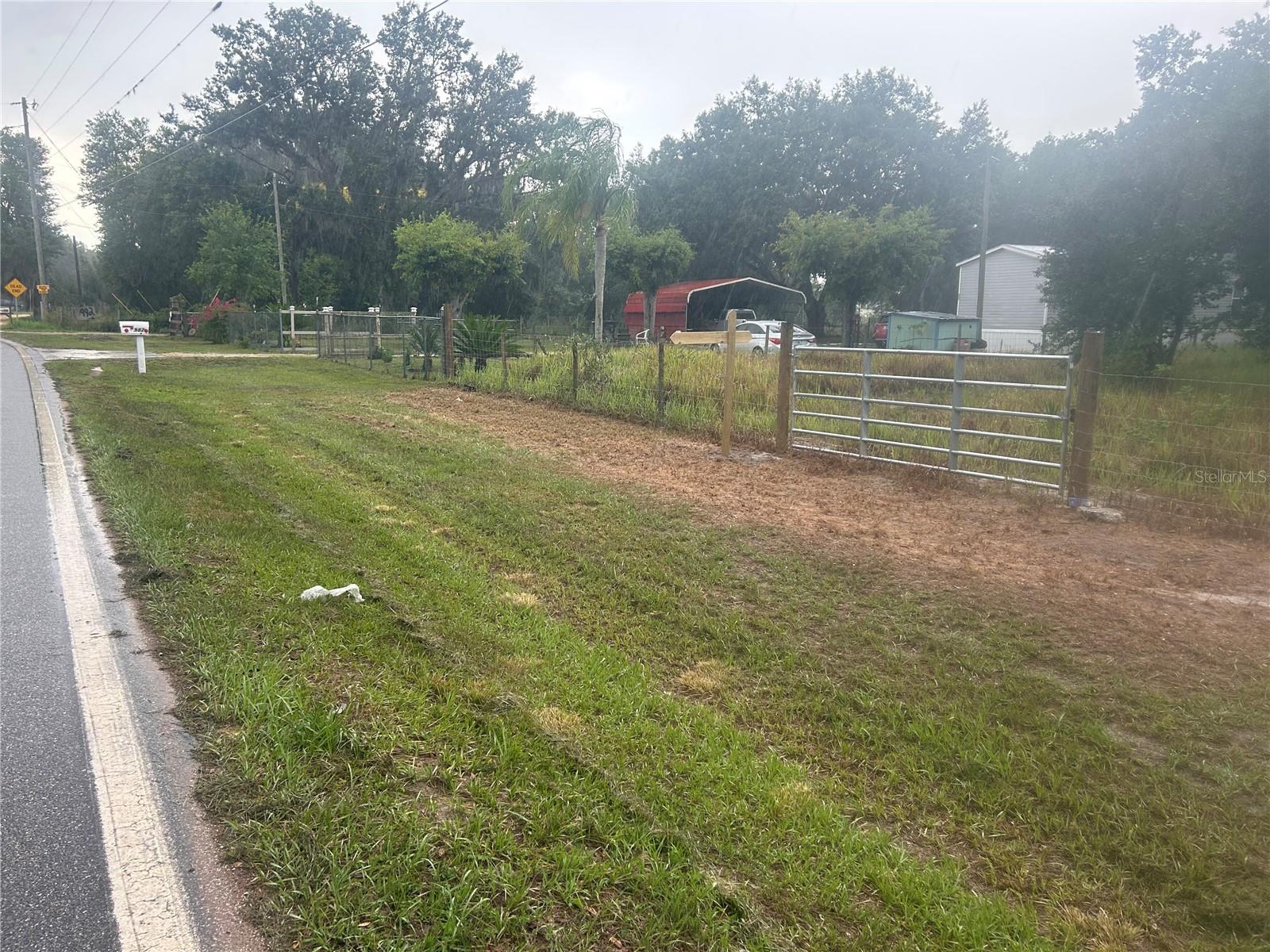 OAKRIDGE ESTATES - Land