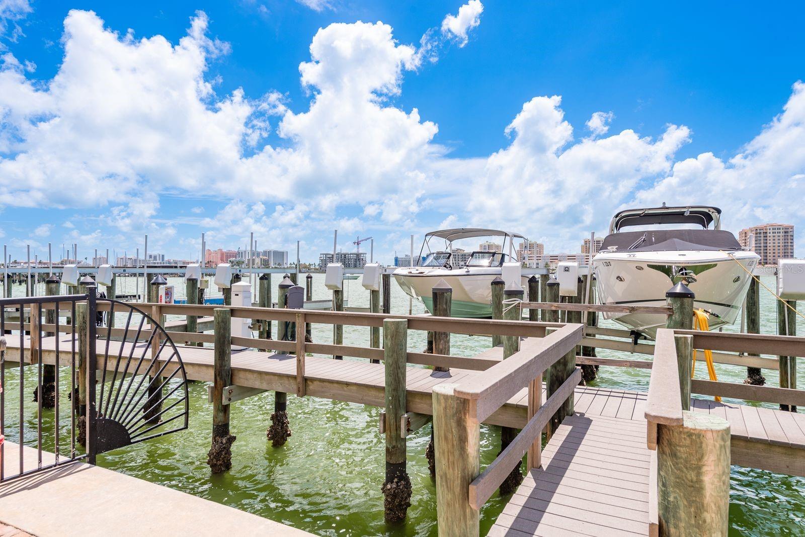 MAJESTIC POINT CONDO - Residential