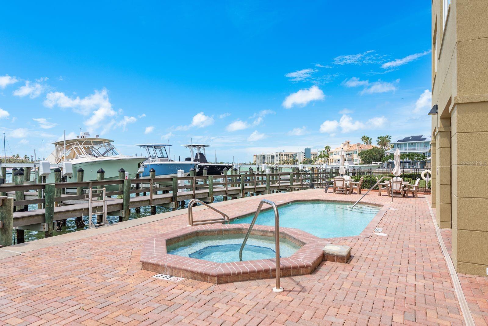 MAJESTIC POINT CONDO - Residential