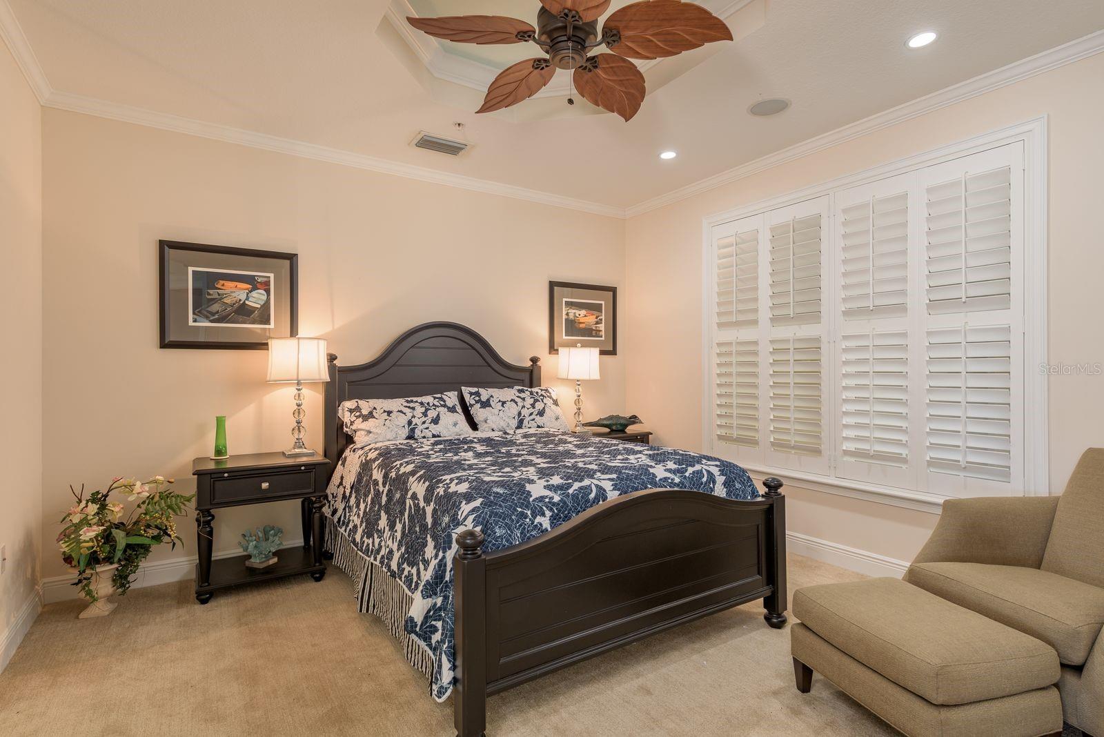 MAJESTIC POINT CONDO - Residential