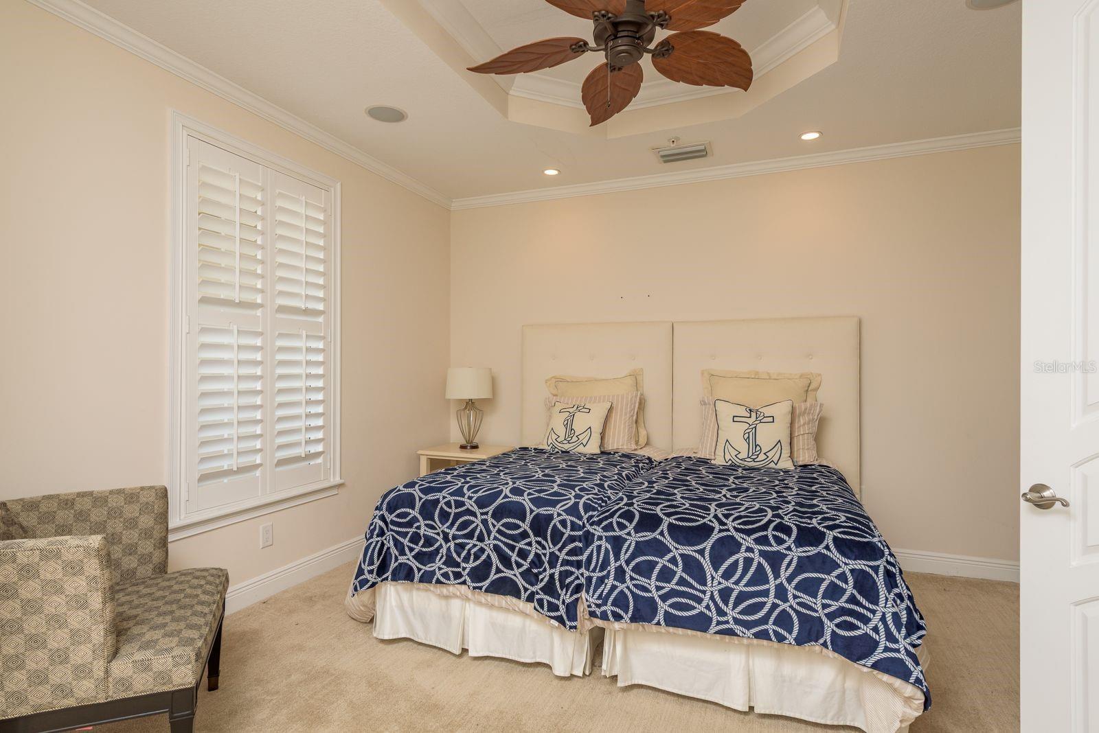 MAJESTIC POINT CONDO - Residential