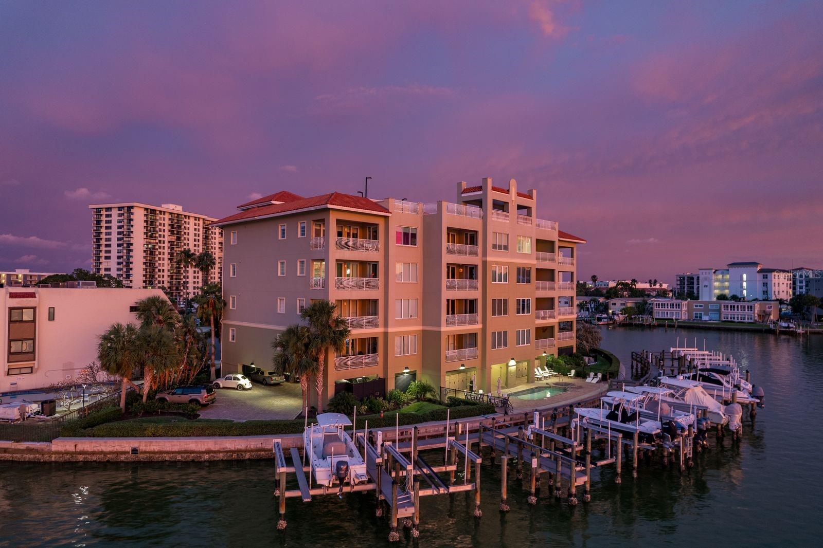 MAJESTIC POINT CONDO - Residential