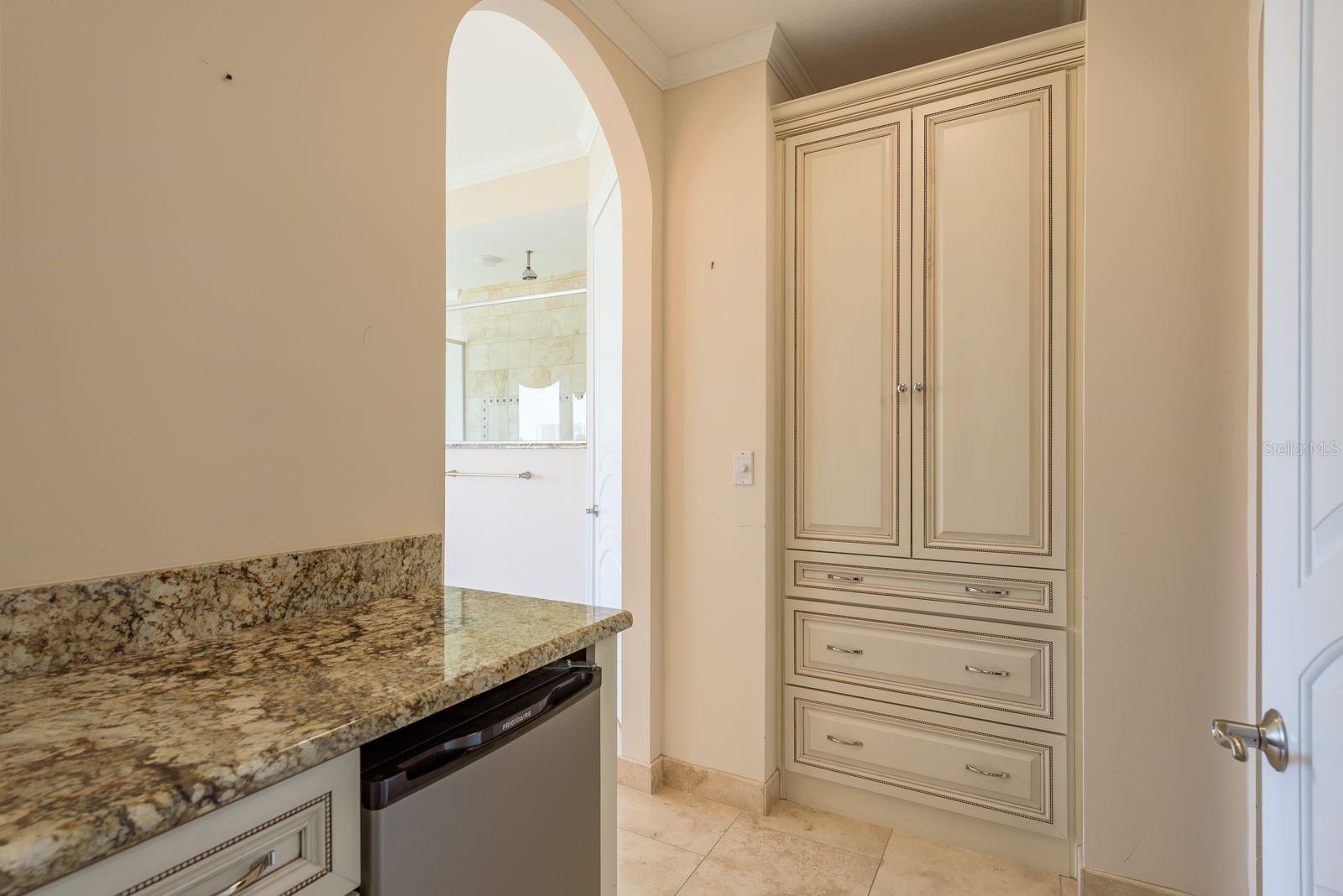 MAJESTIC POINT CONDO - Residential