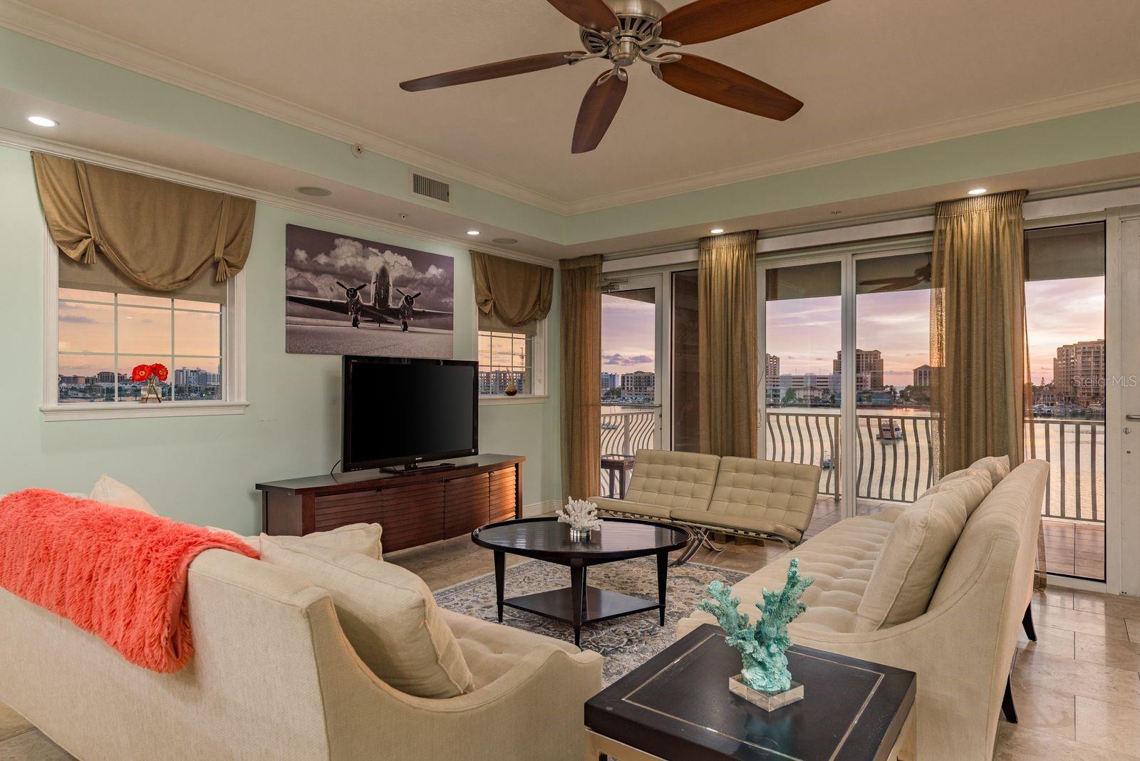 MAJESTIC POINT CONDO - Residential