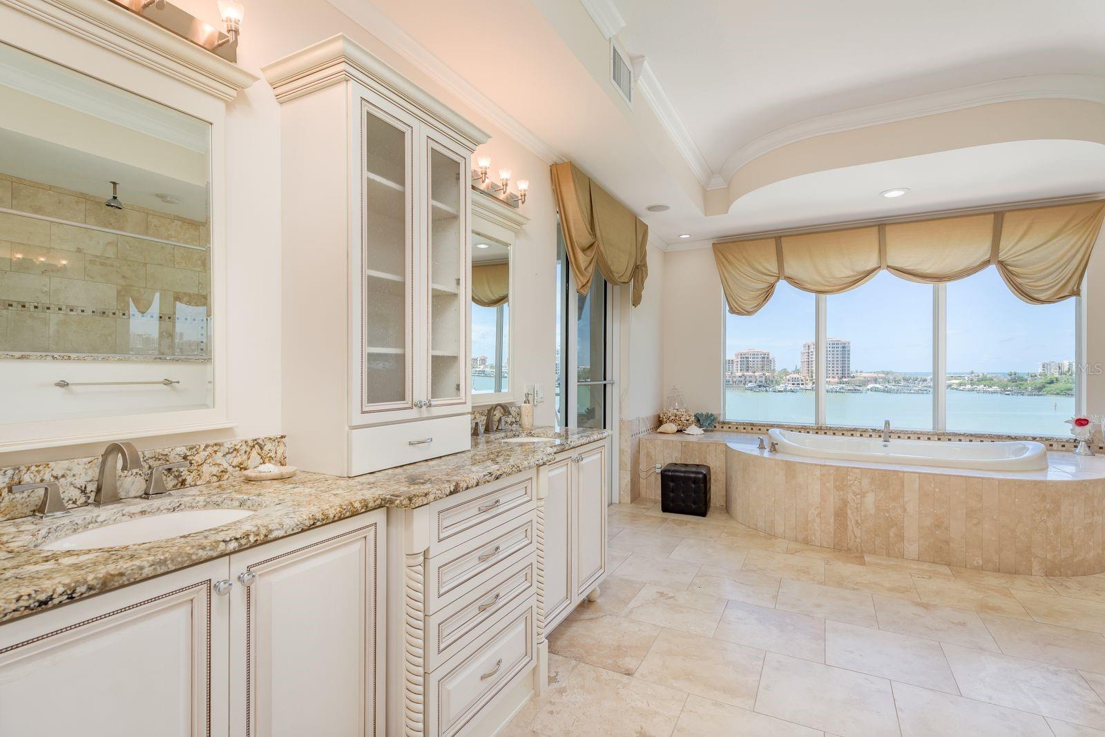 MAJESTIC POINT CONDO - Residential