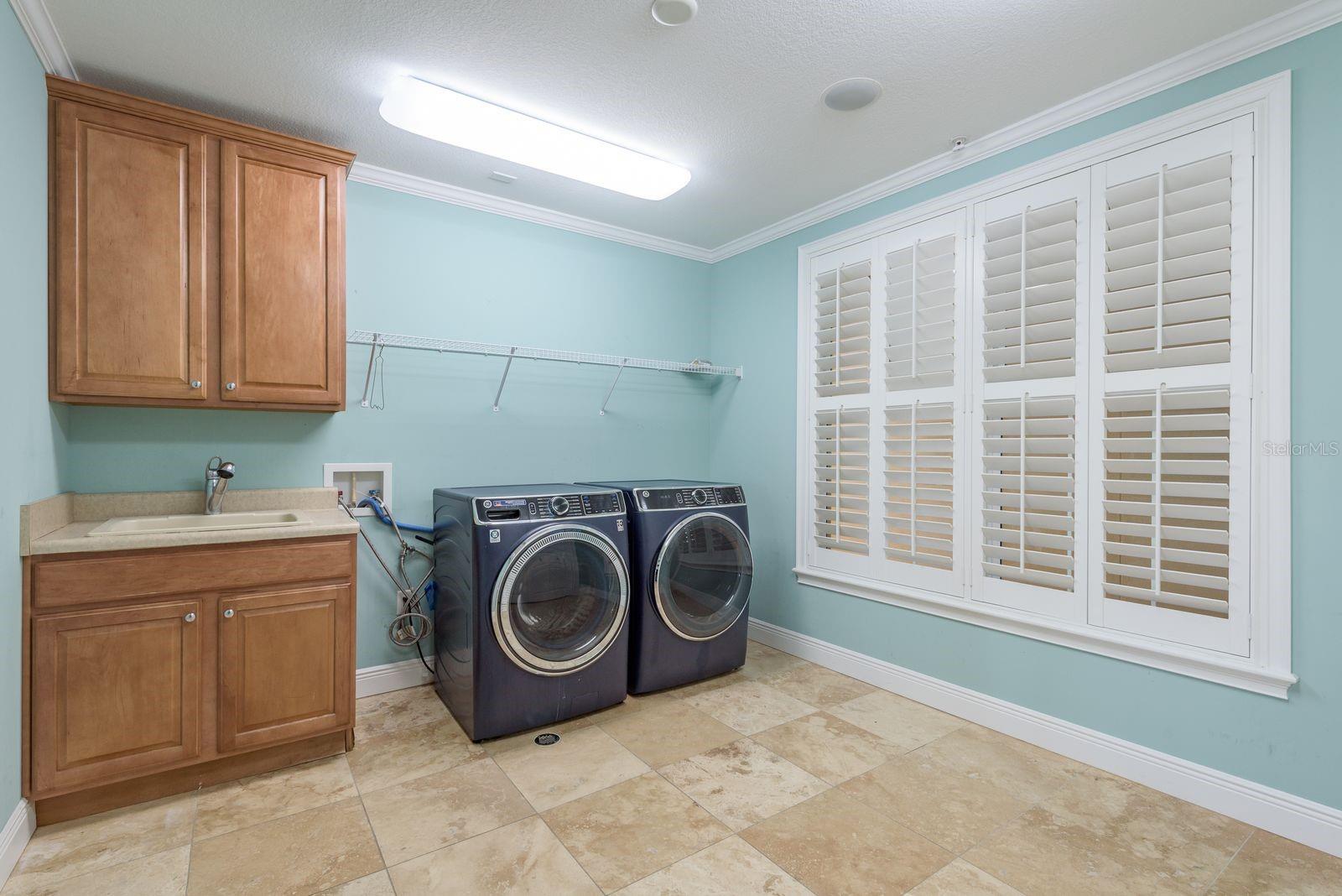 MAJESTIC POINT CONDO - Residential