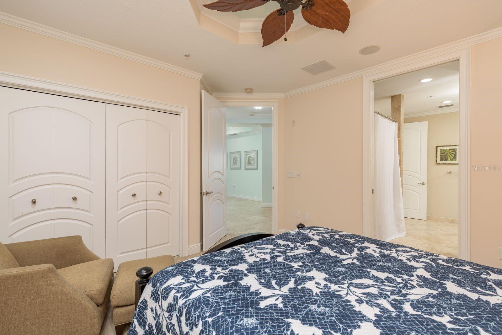 MAJESTIC POINT CONDO - Residential