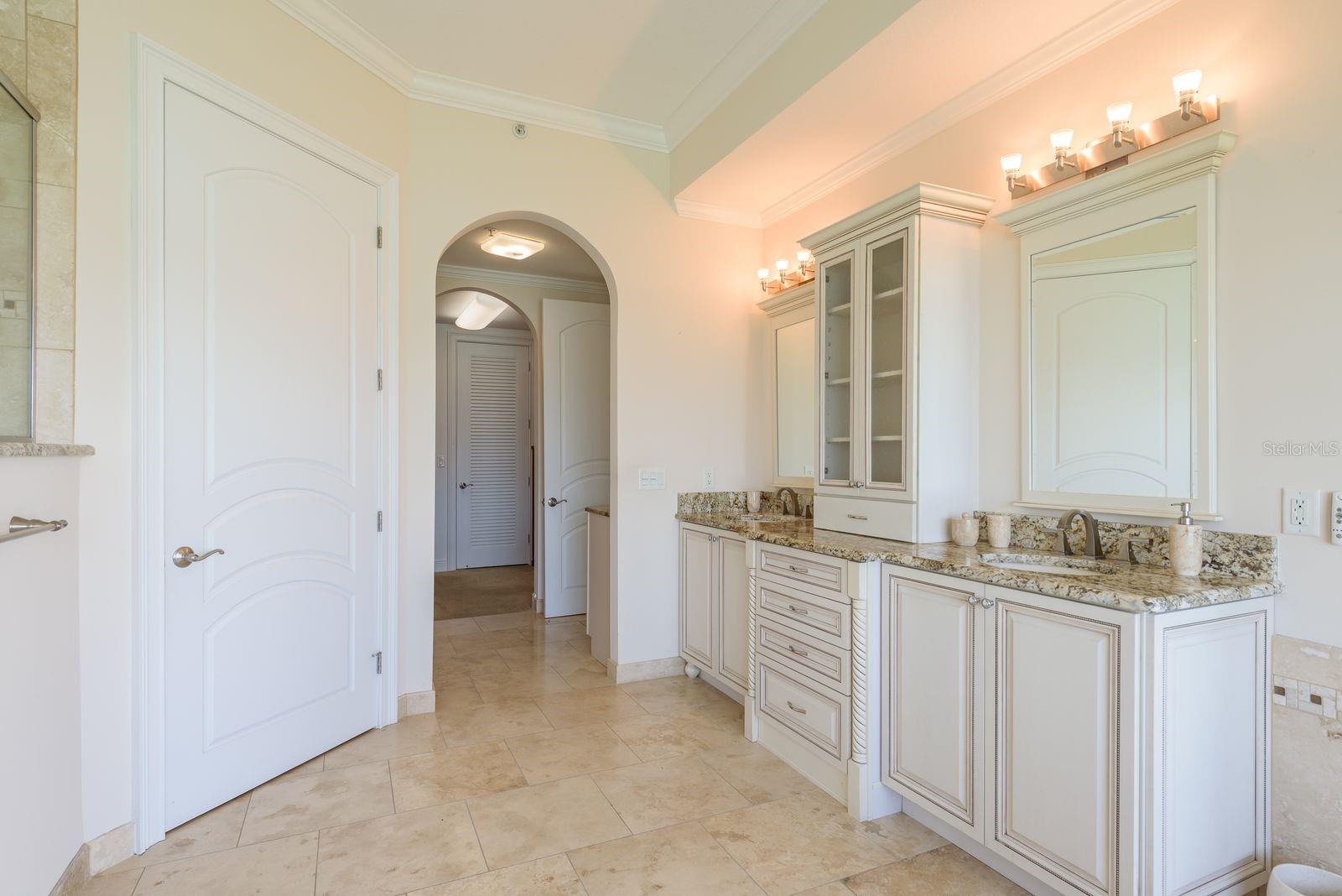 MAJESTIC POINT CONDO - Residential