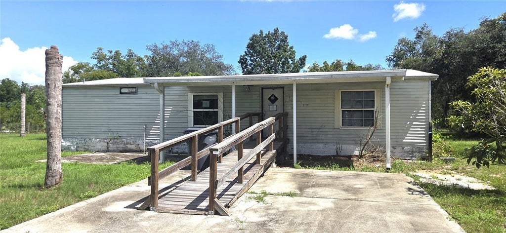 Photo of 3932 Rolling Hills Court E #10, Lake Wales, FL 33898 (MLS # L4965345)