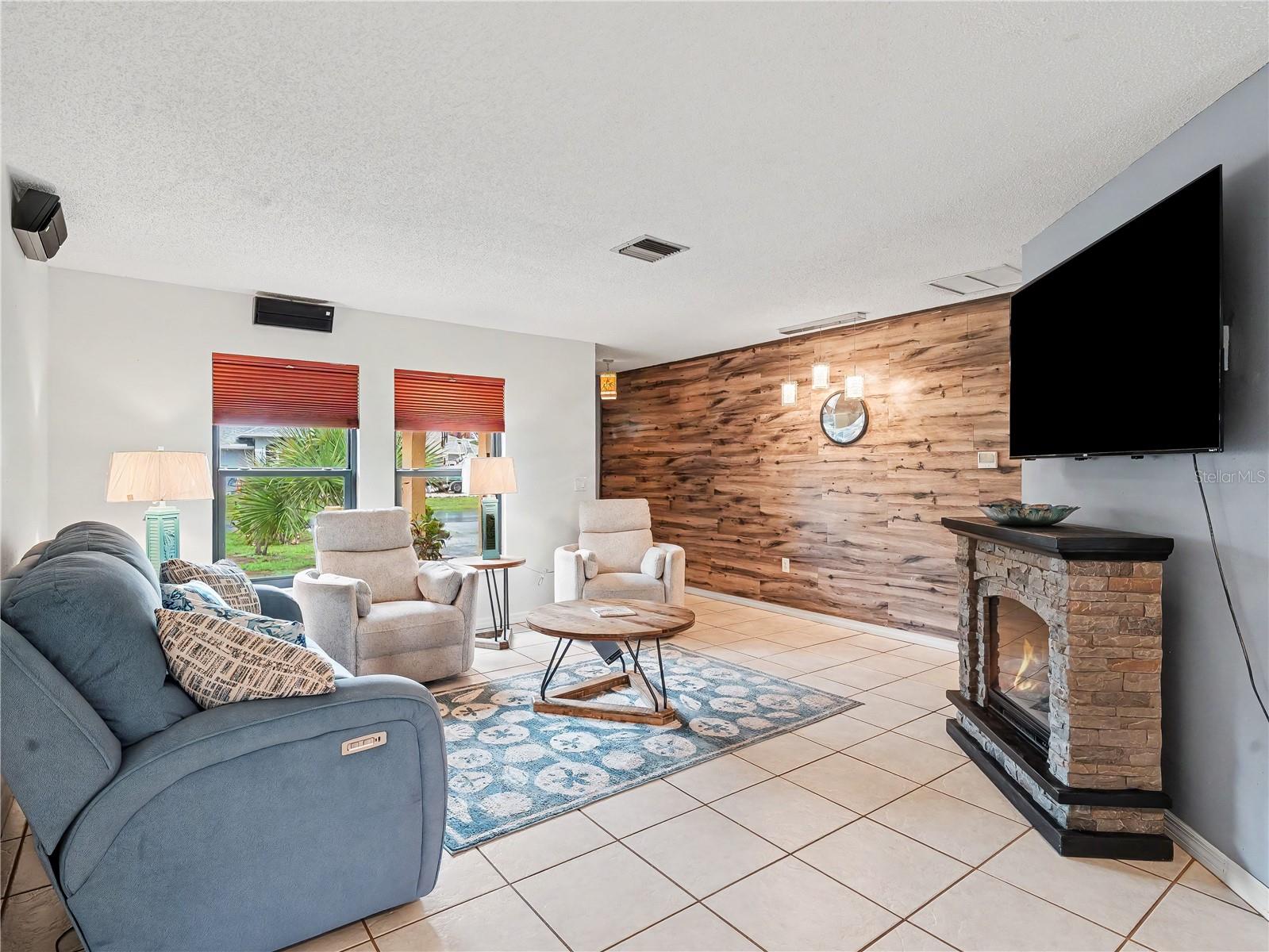 2320 LAKE SHORE DRIVE